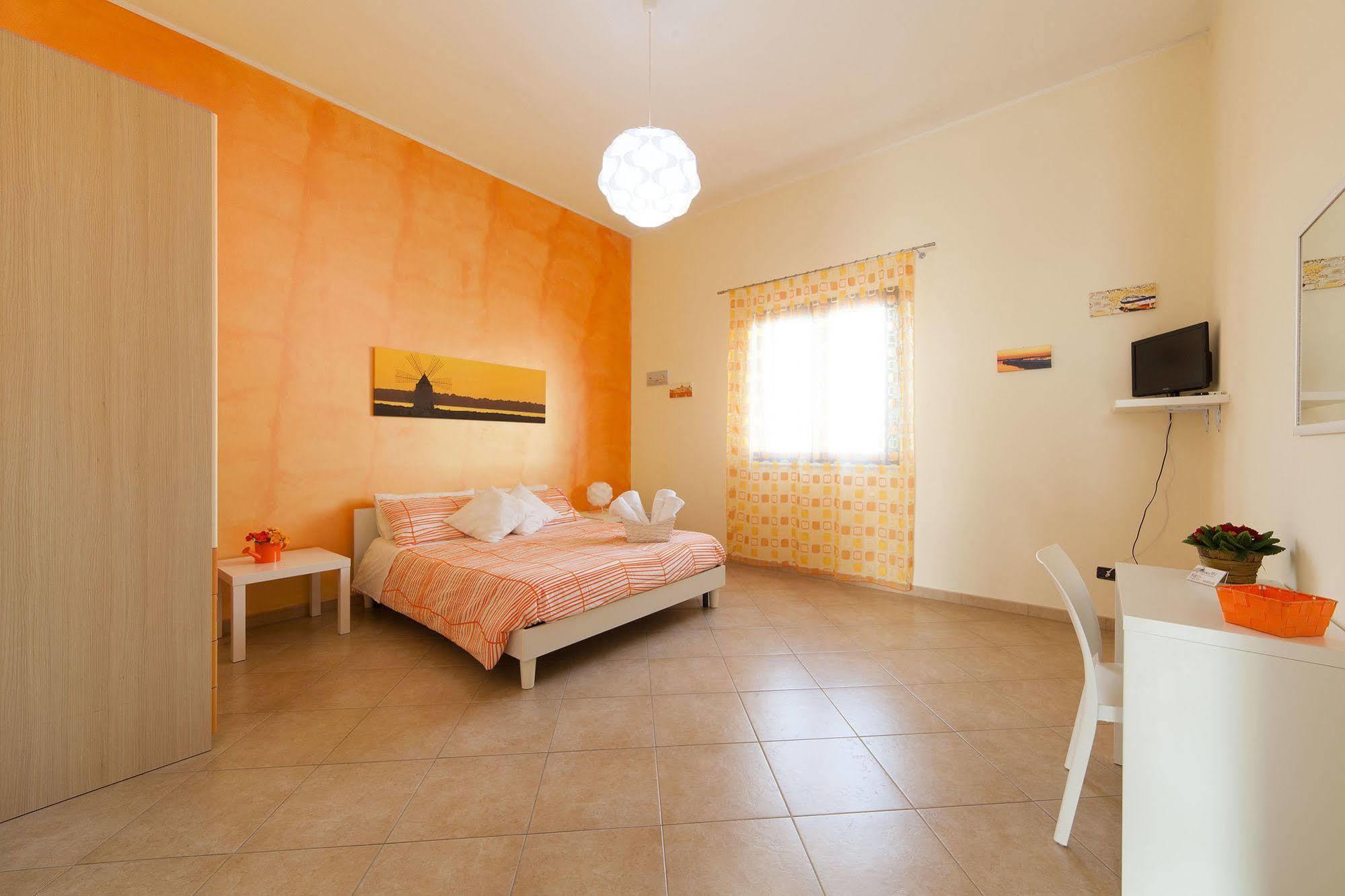 Bianco Sale Trapani Acomodação com café da manhã Rilievo Exterior foto